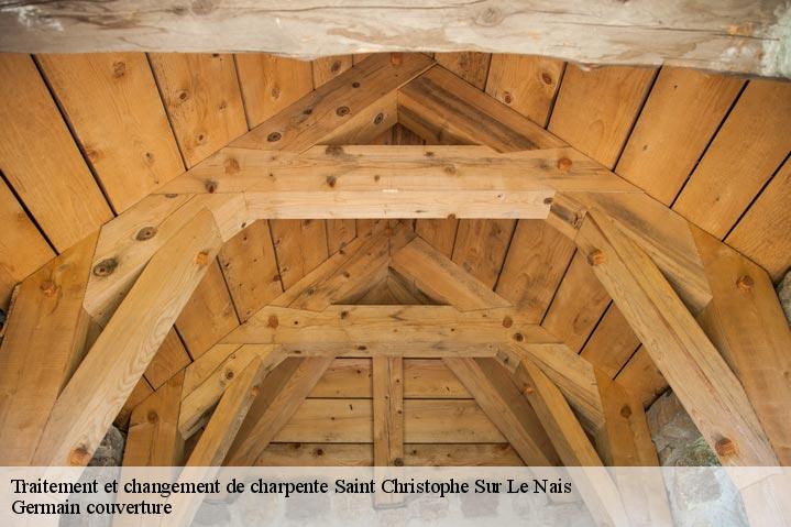 Traitement et changement de charpente  saint-christophe-sur-le-nais-37370 Germain couverture